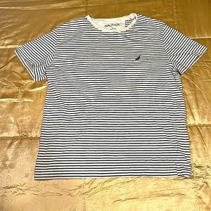 NAUTICA Men’s Large White and Black Striped Casual T-Shirt‼️